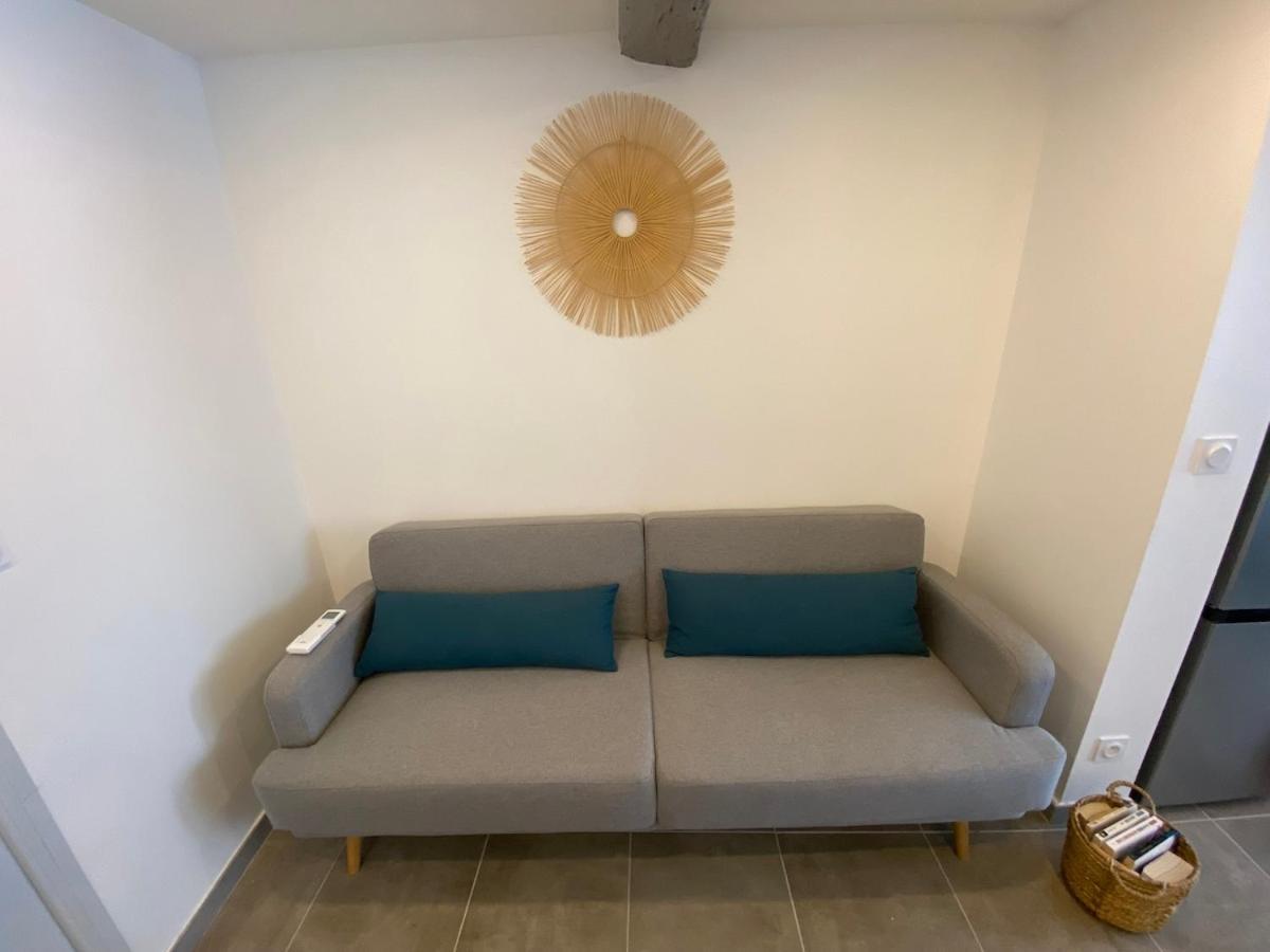 Superbe Climatise Avec Patio *